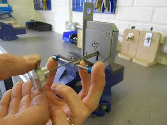 Logan Locksmith Shop Boston, MA 617-466-3731 - key-broke-in-lock